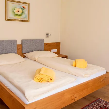 Sonnblick Am Woerthersee Guest house 4*